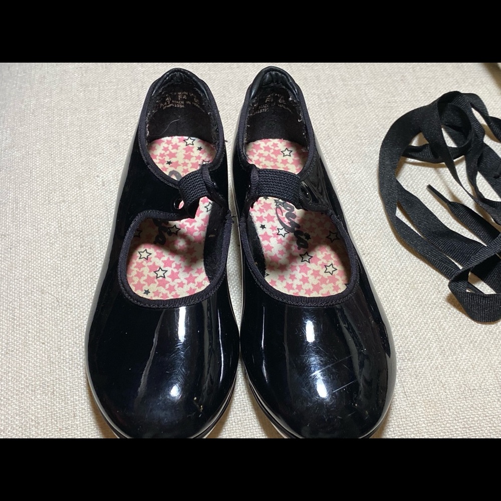 Tap shoes